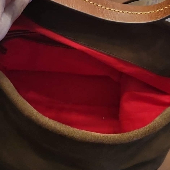 Dooney & Bourke Brown Leather Satchel with Elegant Design